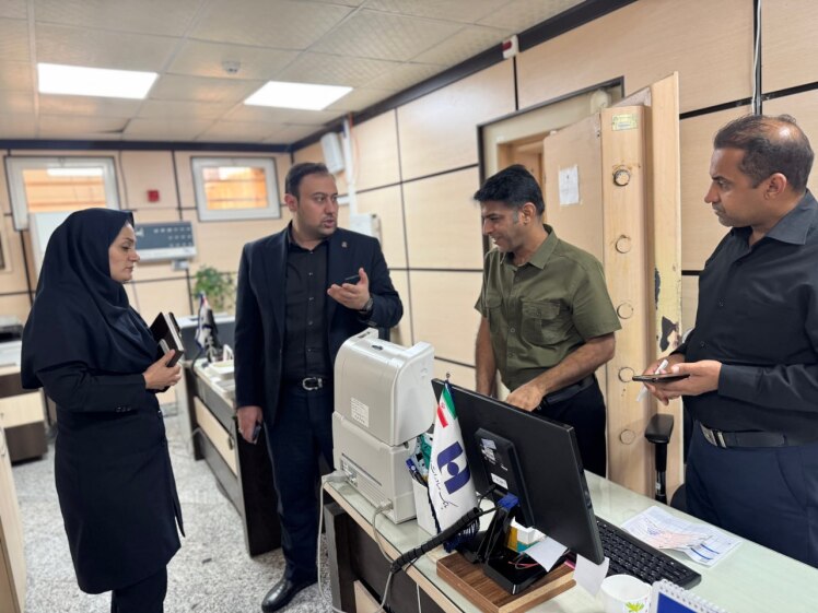 بازدید مدیرعامل مفاخر از شعبه مرکزی بانک صادرات ایران در جزیره کیش